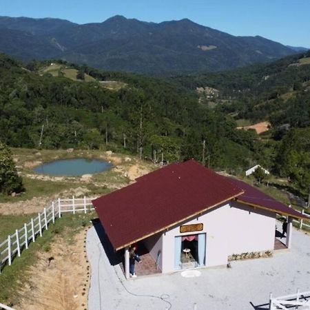 Cabana Recanto Do Arruda Para Casal Em Aguas Mornas מראה חיצוני תמונה