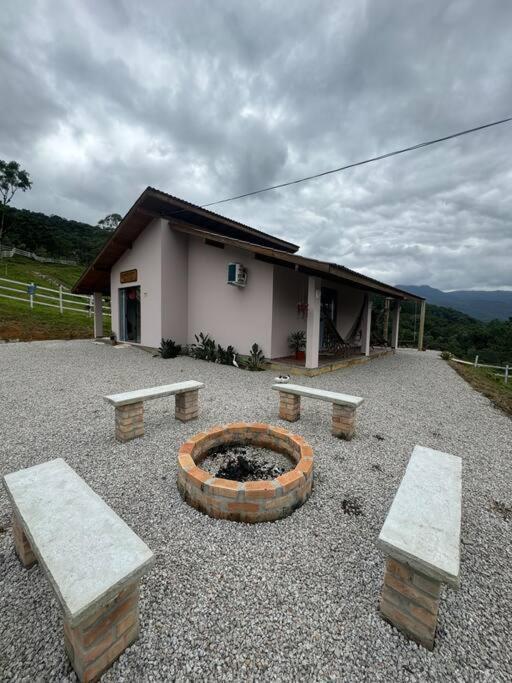 Cabana Recanto Do Arruda Para Casal Em Aguas Mornas מראה חיצוני תמונה