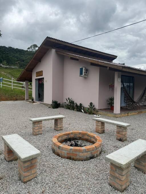 Cabana Recanto Do Arruda Para Casal Em Aguas Mornas מראה חיצוני תמונה